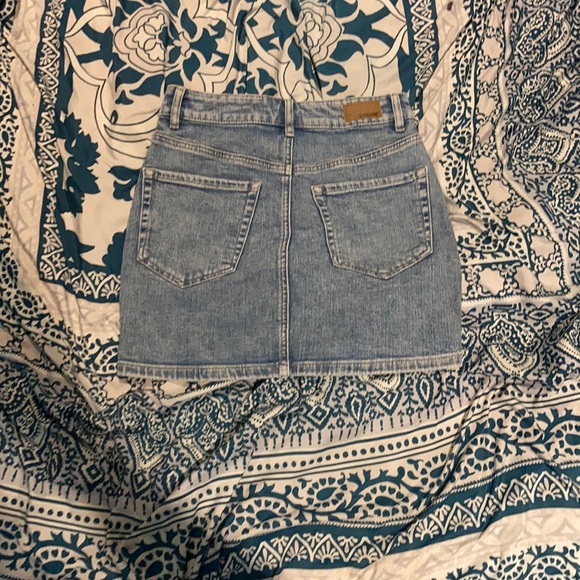 Jean skirt - Picture 2 of 2